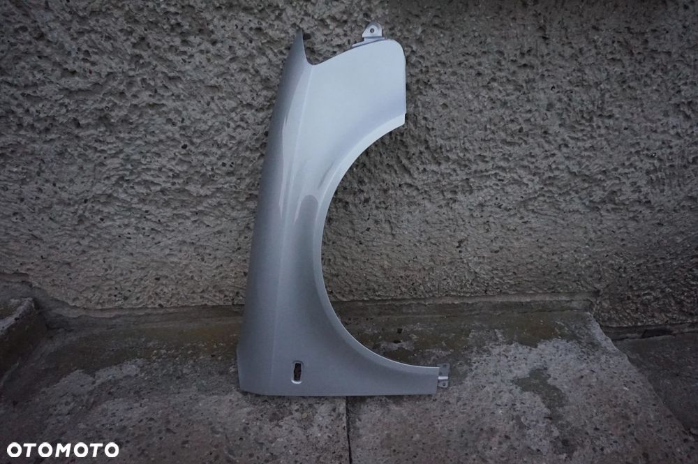 BŁOTNIK PRZEDNI PRAWY AUDI A4 B7 LY7W 04/07r - 2