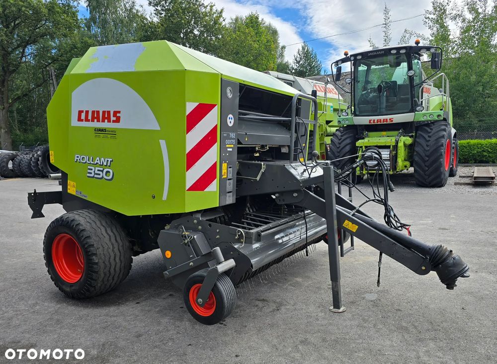 Claas Rollant 350 - 3