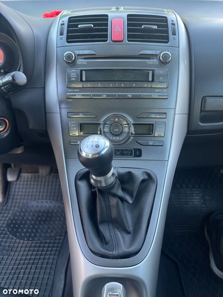 Toyota Auris - 8