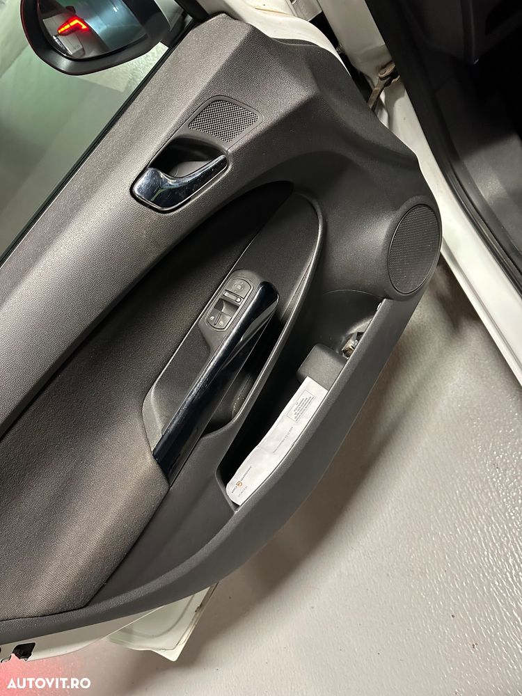 Opel Corsa Combo 1.4 Twinport Enjoy - 8