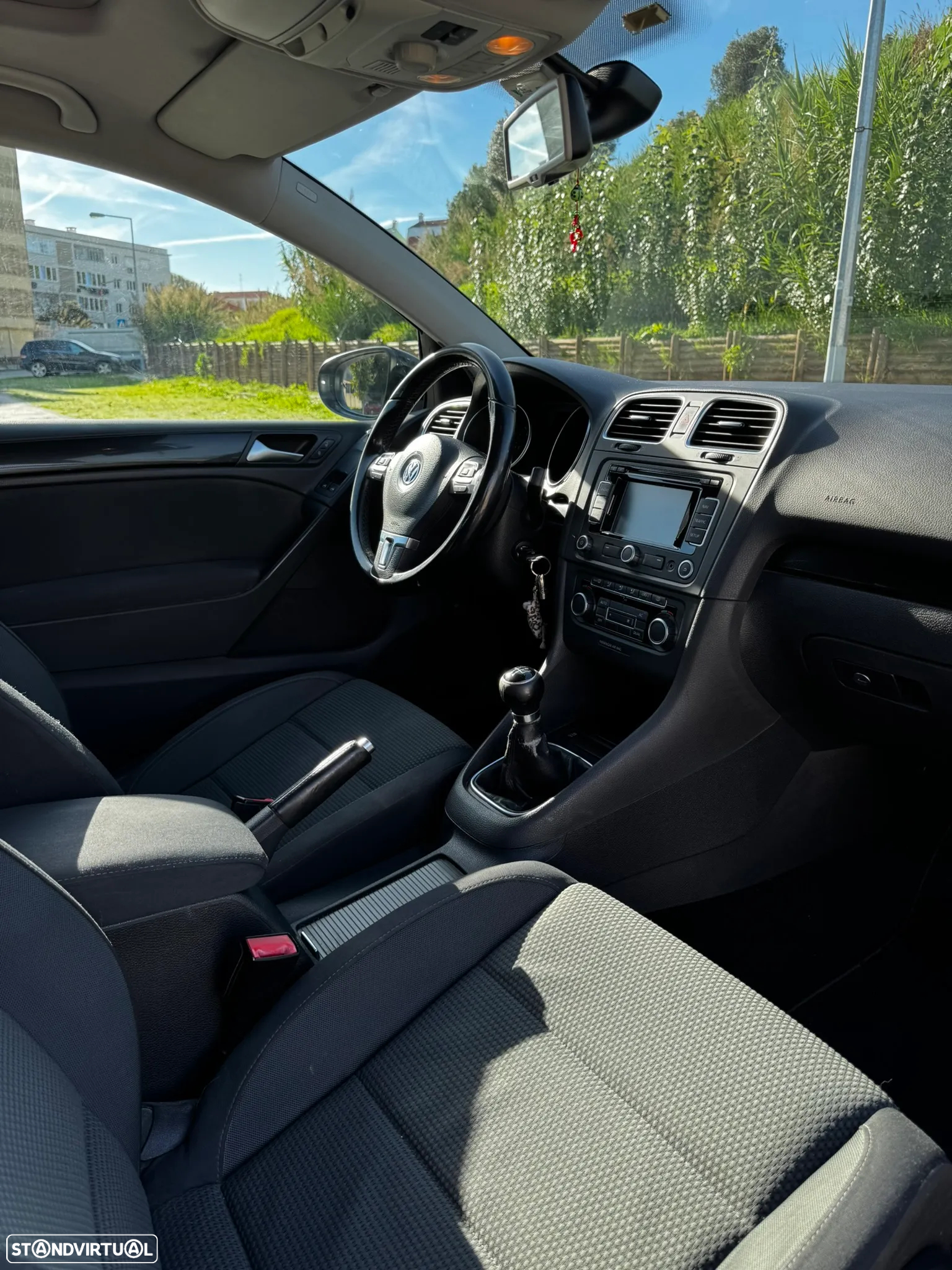 VW Golf 1.6 TDi Confortline - 8