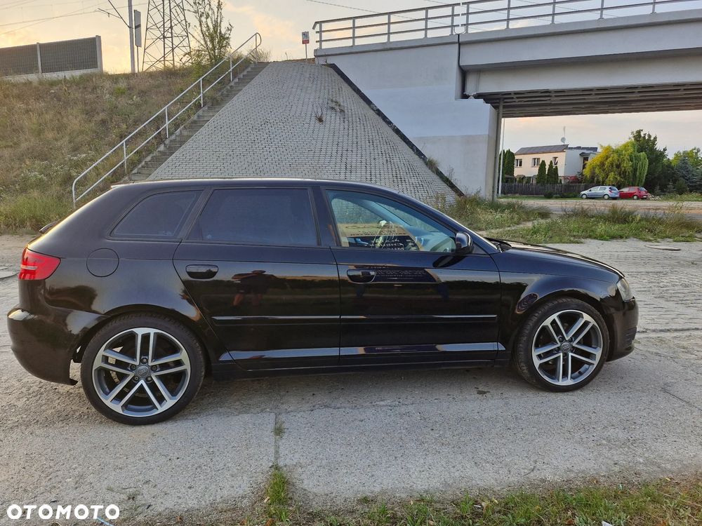 Audi A3 Sportback 2.0 TDI DPF Ambiente - 8