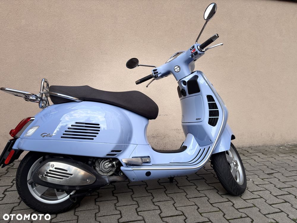 Vespa GTS - 8