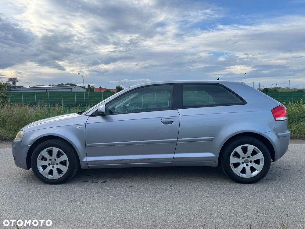 Audi A3 3-drzwiowe 1.6 FSI Ambiente - 6