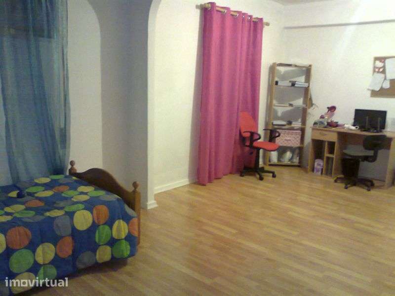 INVESTIDORES! Apartamento T4 a 100m da Universidade da Covilhã - Grande imagem: 4/12
