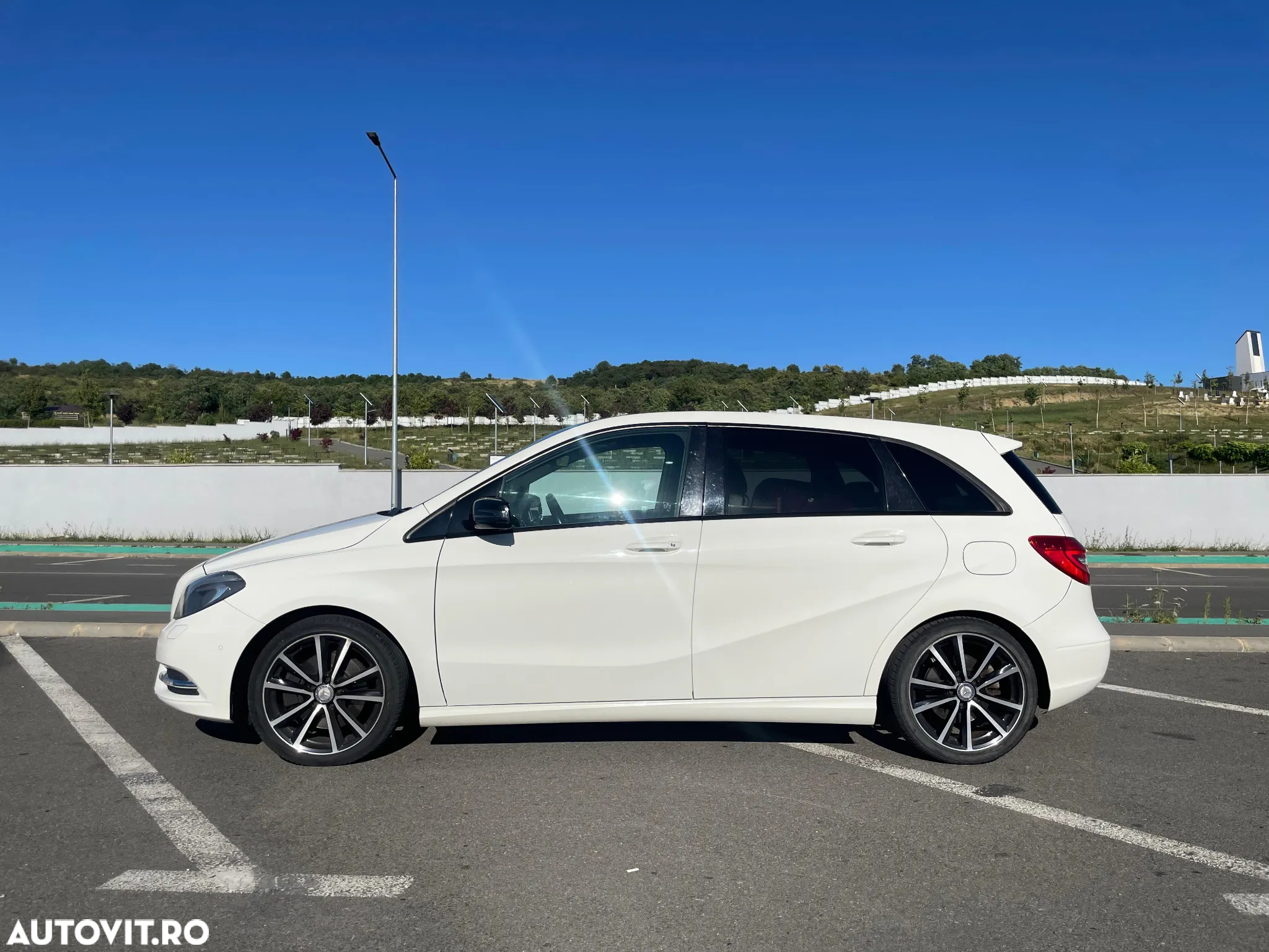 Mercedes-Benz B - 6