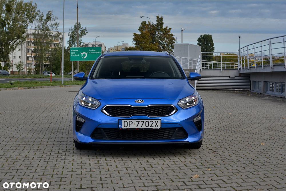 Kia Ceed - 11