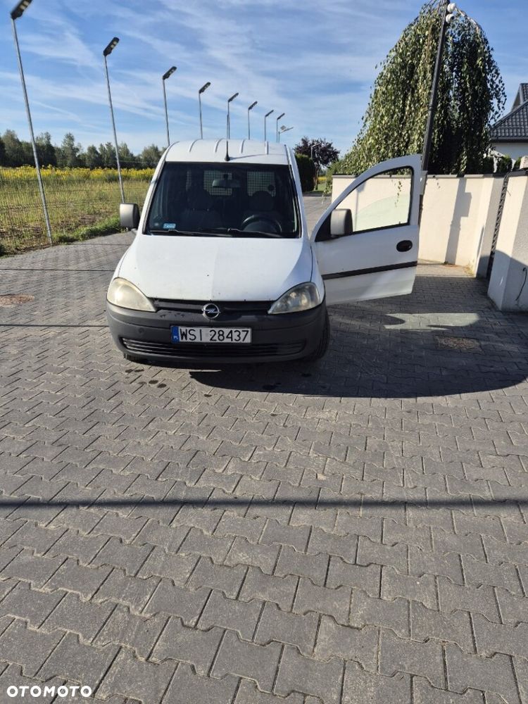 Opel Combo Tour - 1