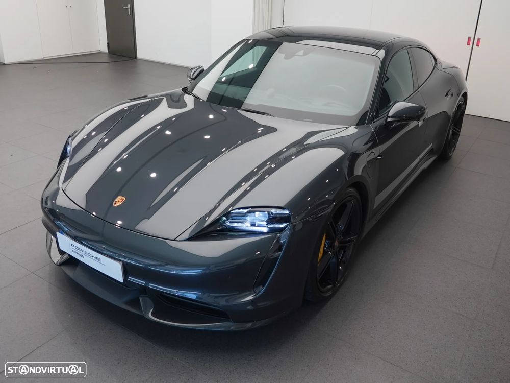 Porsche Taycan Turbo S - 11