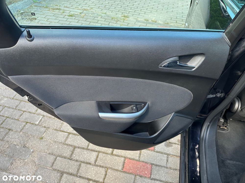 Opel Astra - 25