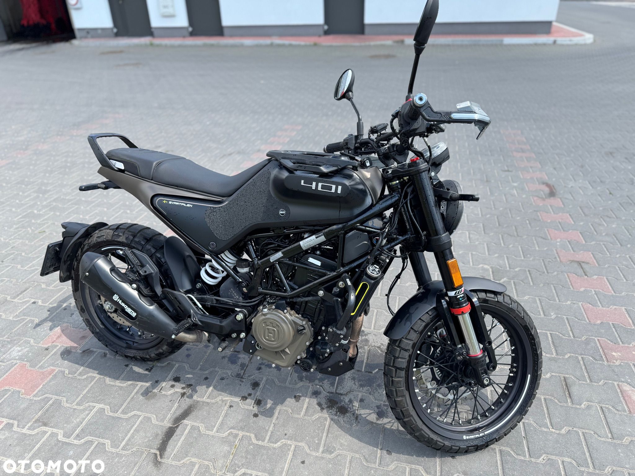 Husqvarna Svartpilen - 4