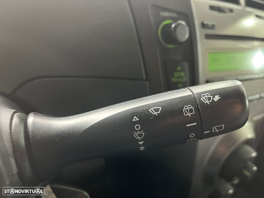 Toyota Yaris 1.4 D-4D AC - 25