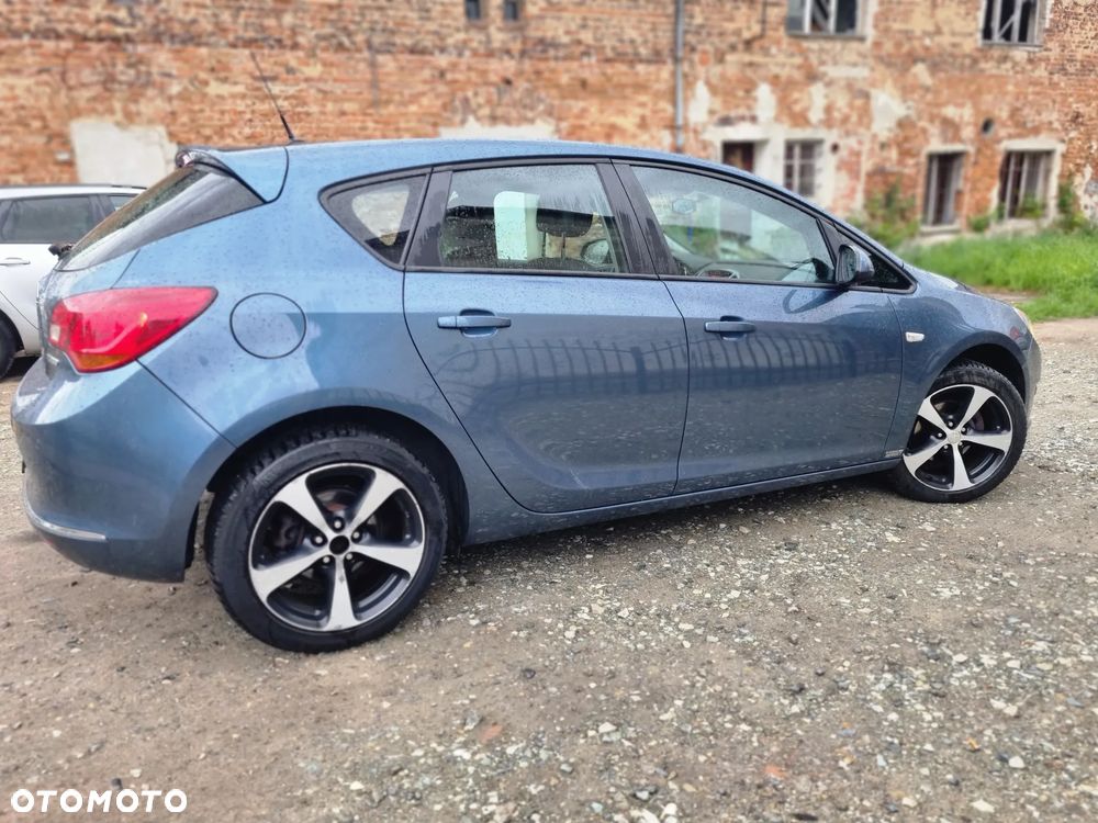 Opel Astra 1.4 Turbo Design Edition - 19