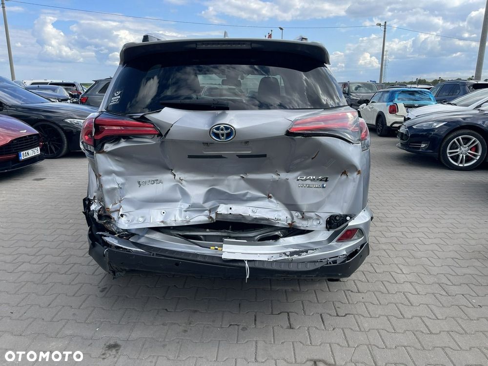 Toyota RAV4 Hybrid Style 4x4 - 5