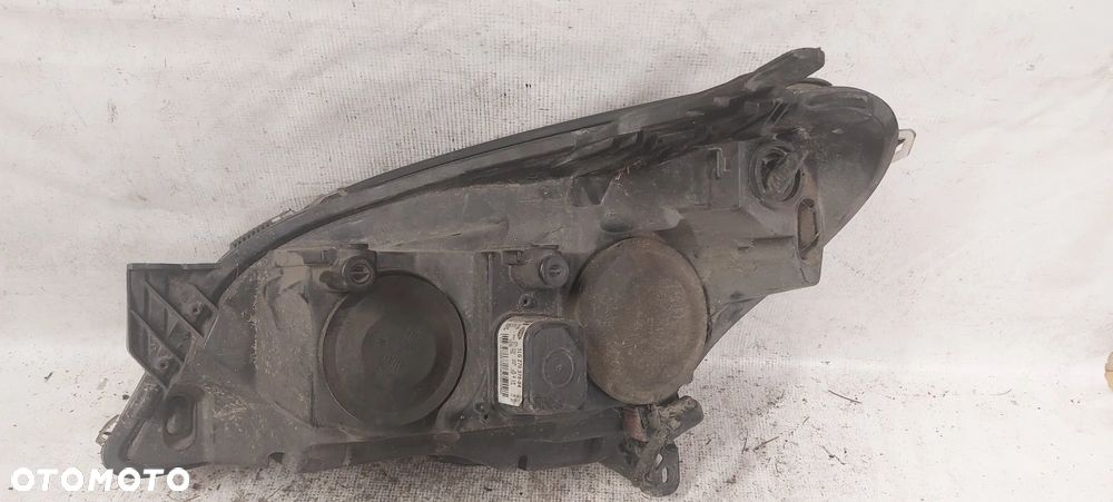 .  PRZOD PRZEDNIA LAMPA PRAWA OPEL ASTRA 3 H - 3