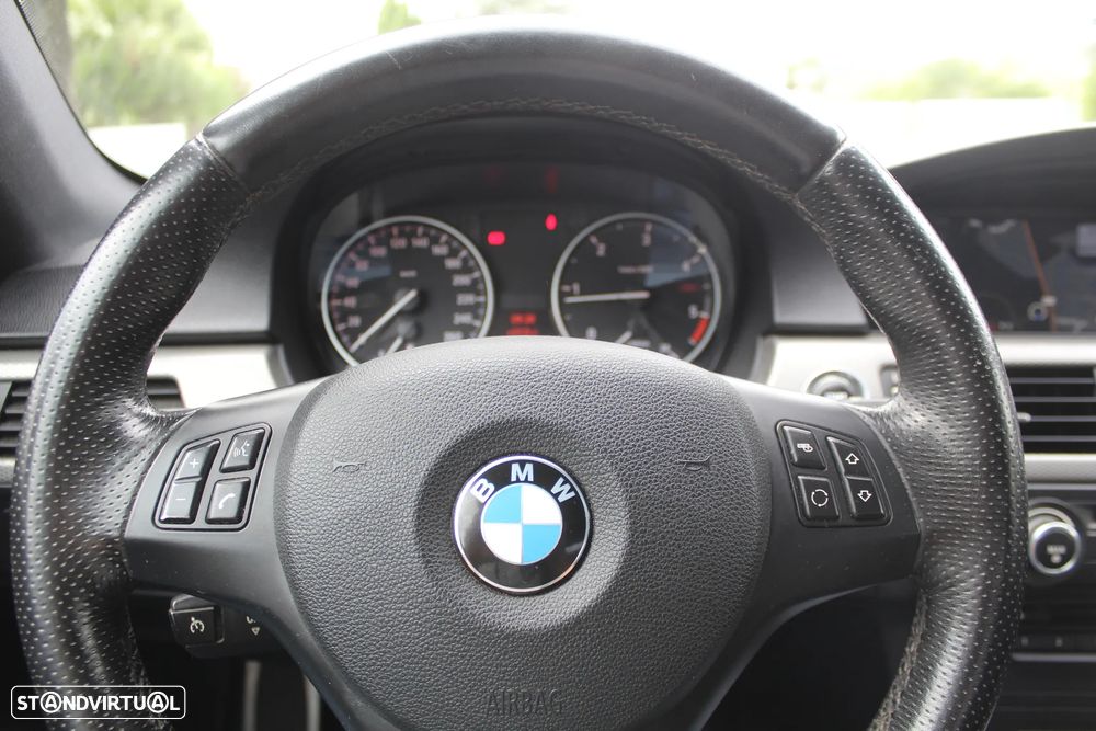 BMW 320 d DPF M Sport Edition - 16