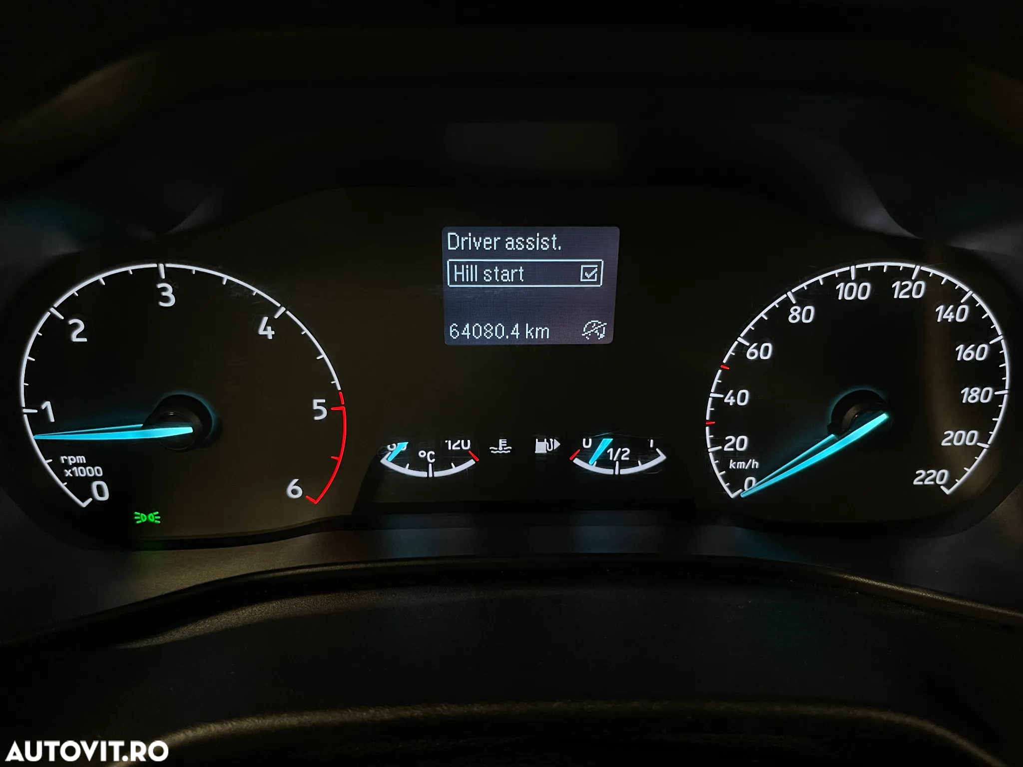 Ford Transit Connect - 17