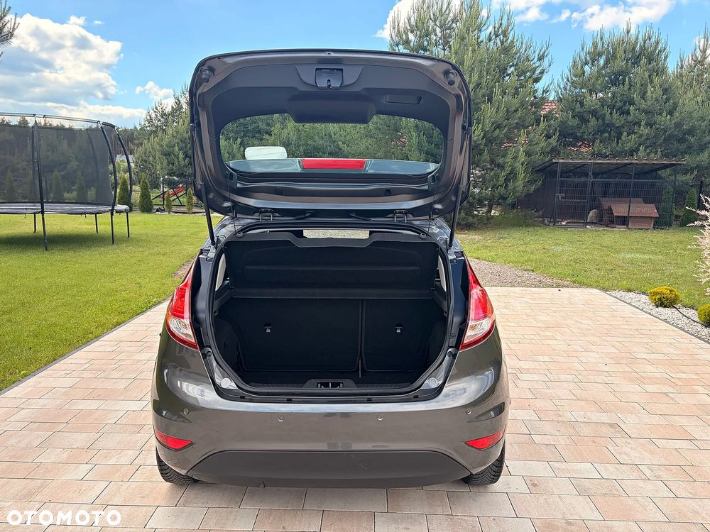 Ford Fiesta 1.25 Champions Edition - 37