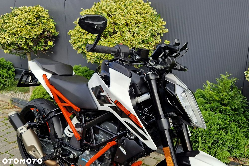 KTM Duke - 17