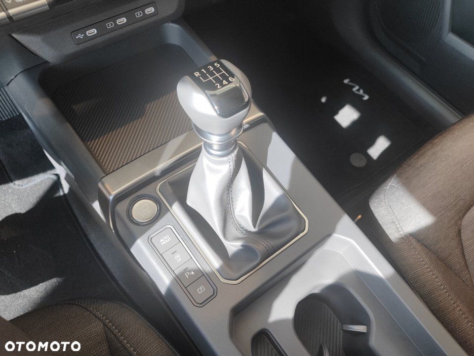 Kia Seltos - 24