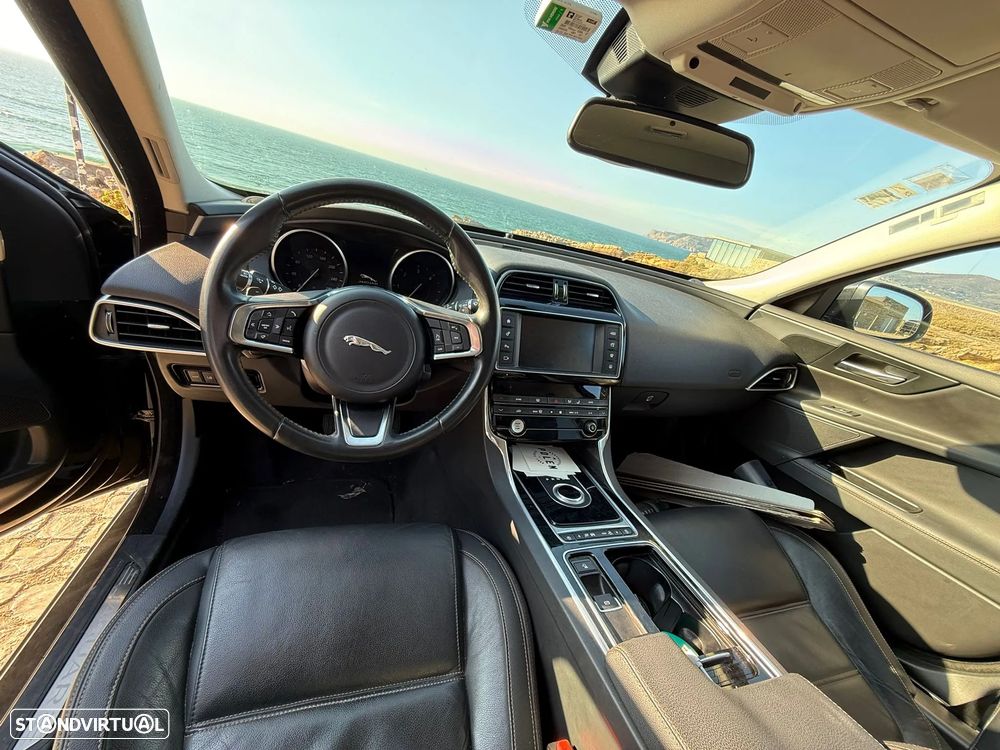 Jaguar XE 2.0 D Prestige Aut. - 5