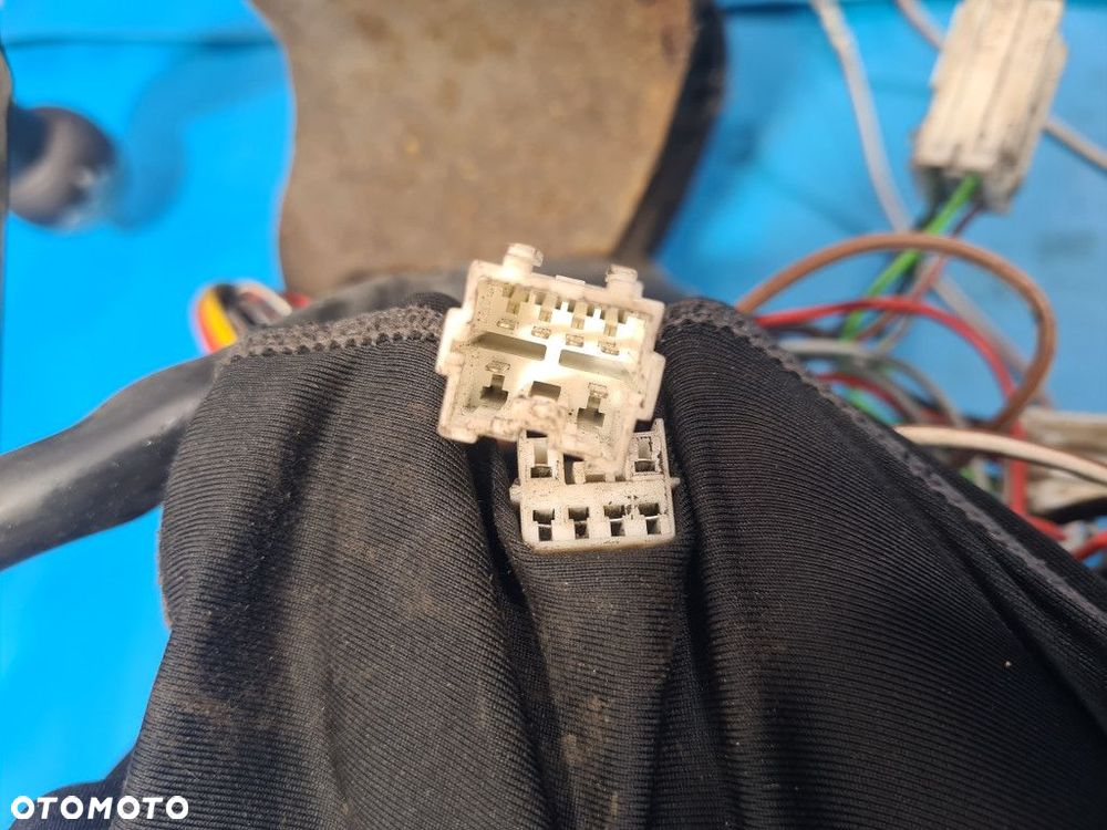 HAK DO PRZYCZEPY MITSUBISHI GALANT VIII - 9