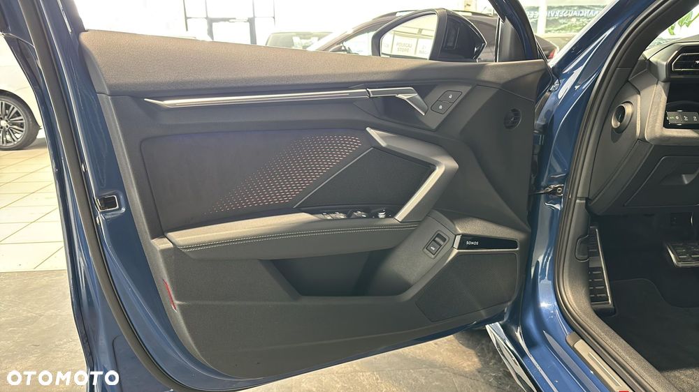Audi S3 Sportback - 11