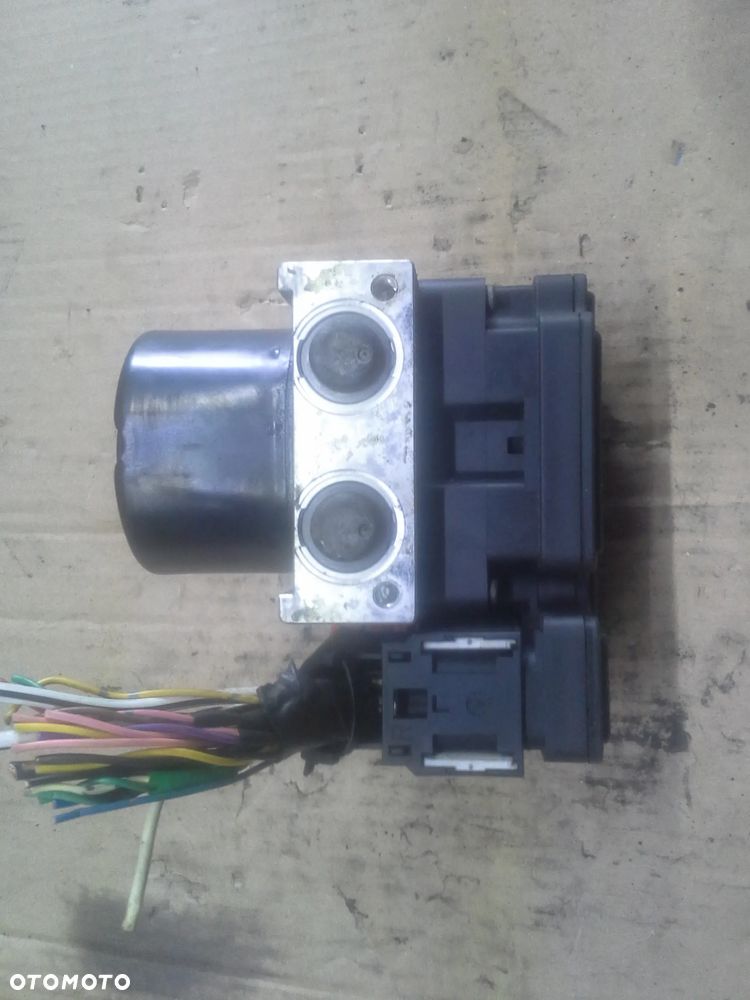 Toyota Yaris II pompa abs 89541-0D060 44510-0D110 plus wtyczka z wiązką - 10