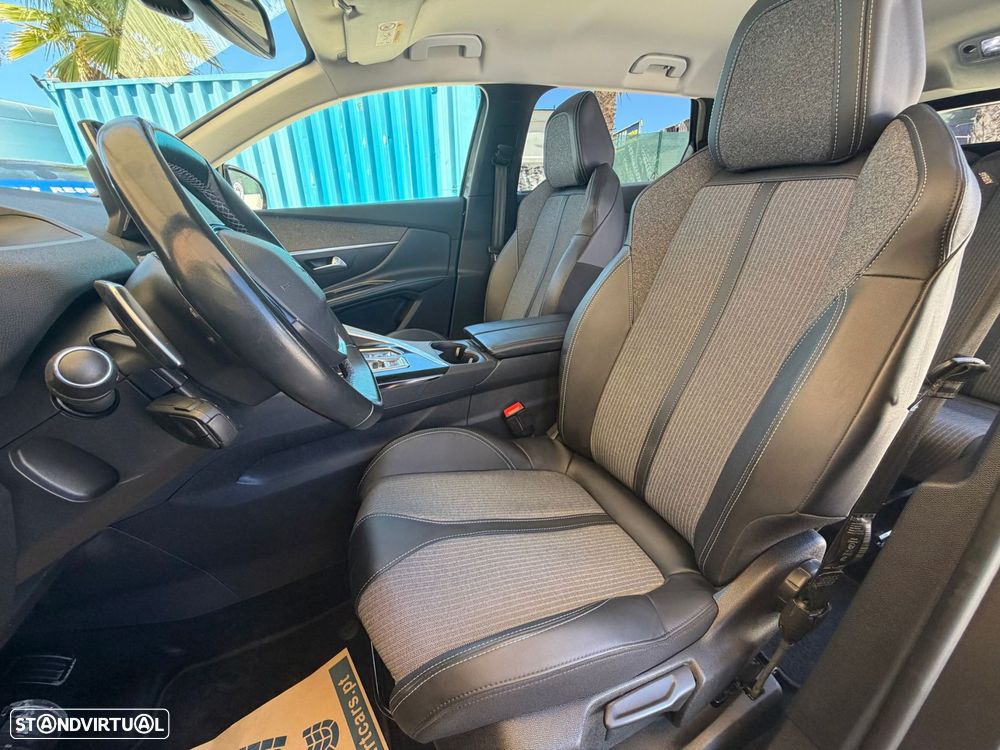 Peugeot 5008 1.5 BlueHDi Allure Pack EAT8 - 17