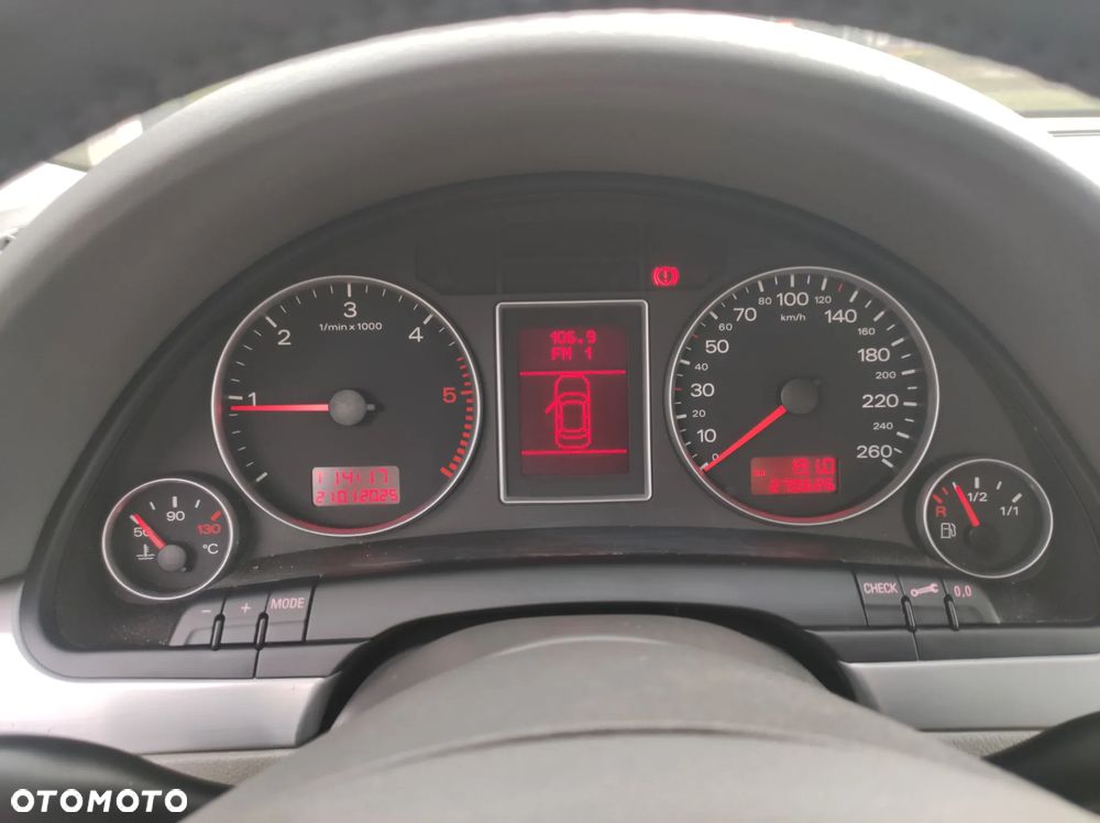 Audi A4 Limousine 2.0 TDI - 13