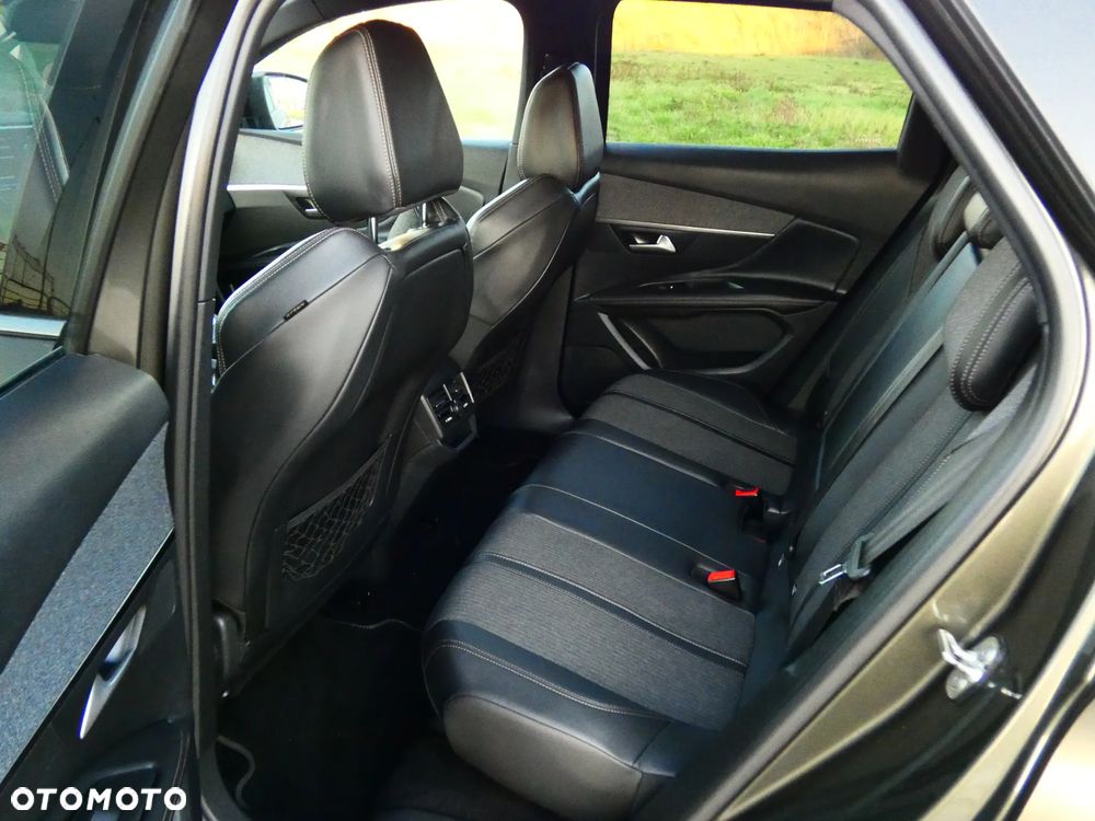 Peugeot 3008 1.5 BlueHDi Allure S&S - 14