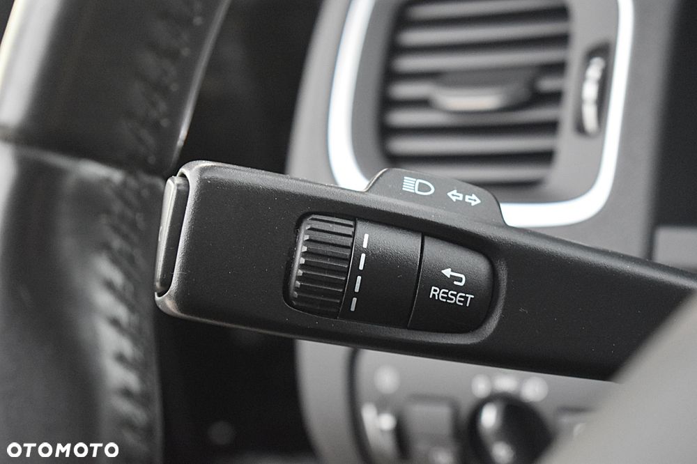 Volvo S60 D4 Momentum - 34