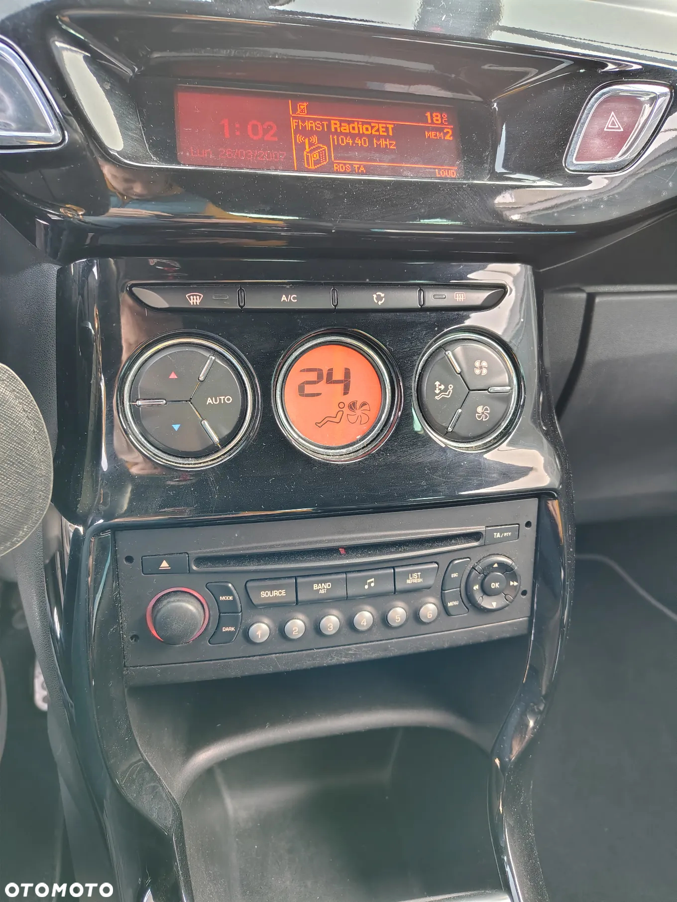 Citroën DS3 HDi 90 FAP SoChic - 16