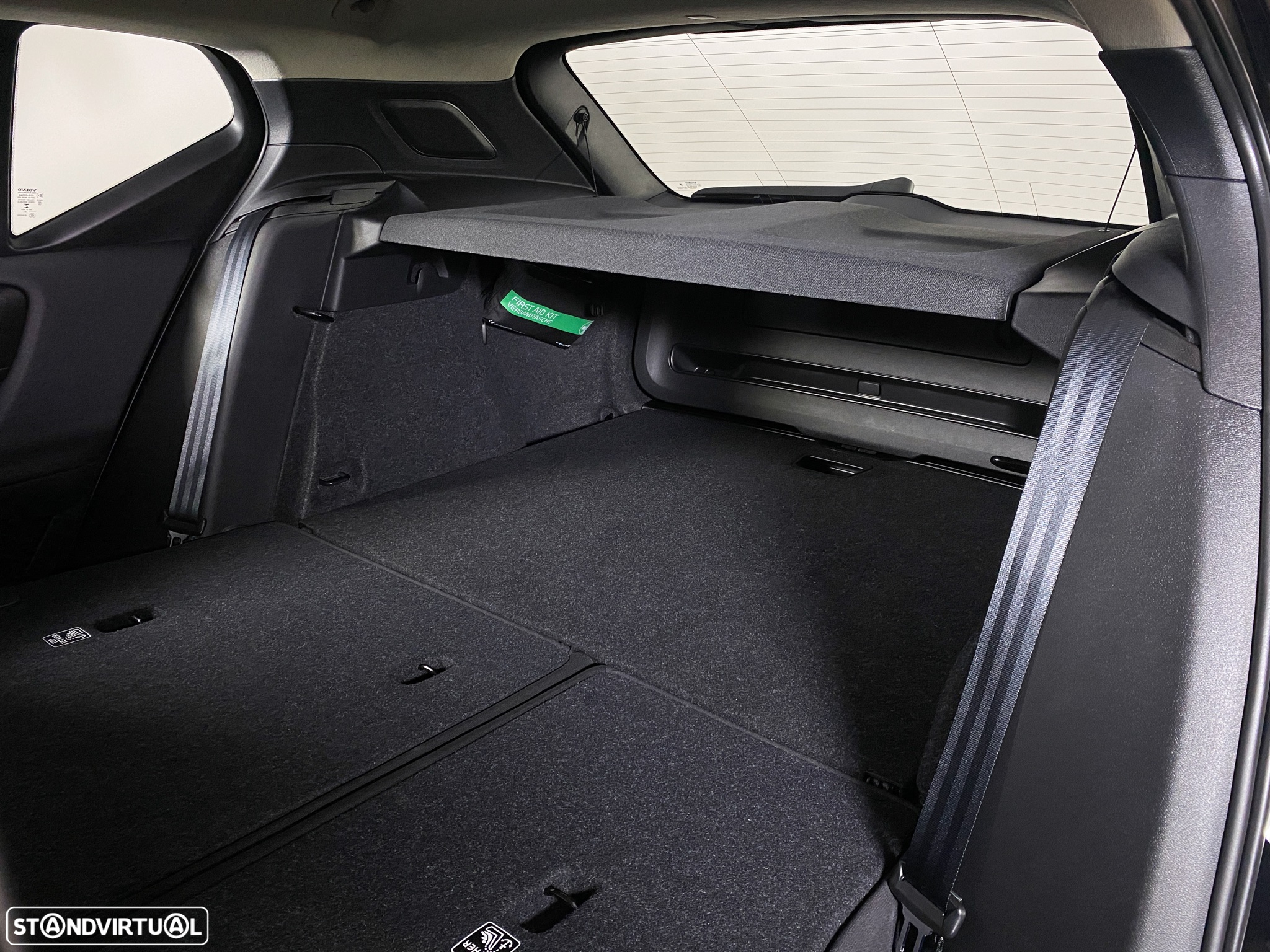 Volvo XC 40 1.5 T2 Momentum Core Geartronic - 20