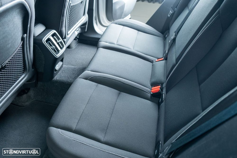 Volvo C40 Recharge 82 kWh Single M. Extended Range RWD Core - 10