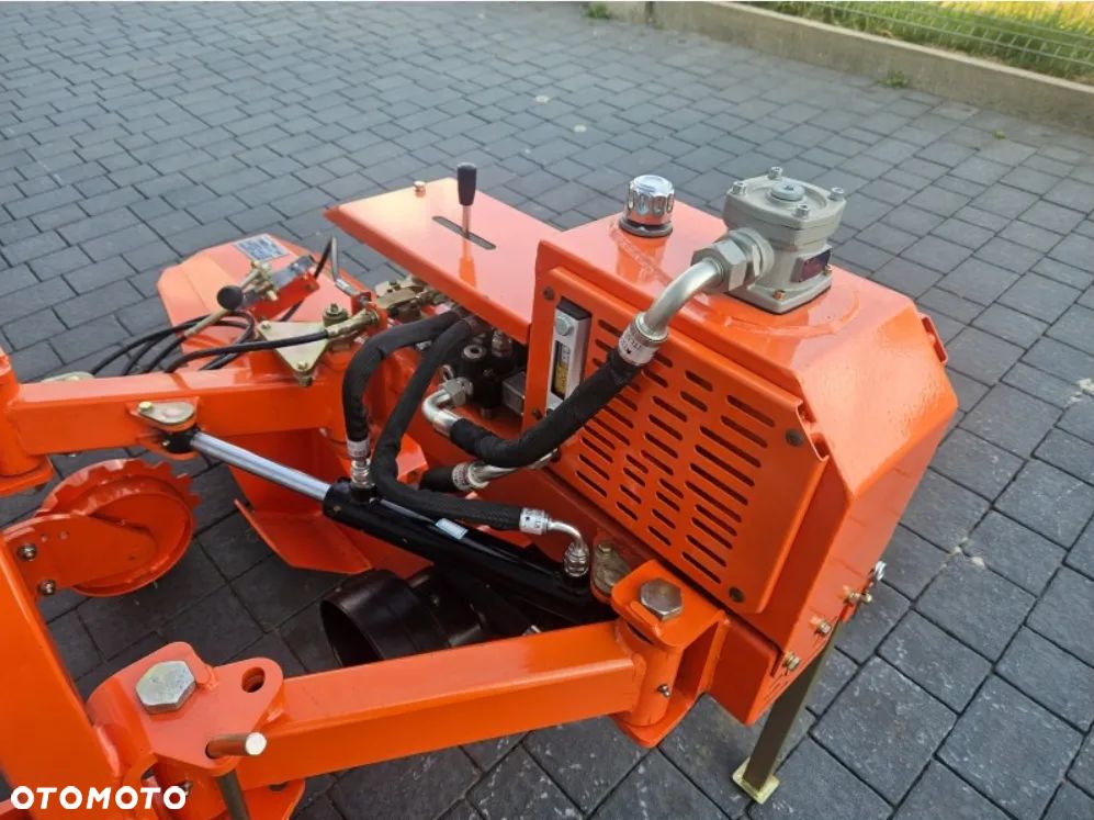 Inny Glebogryzarka podkoronowa sadownicza z mechanizmem omijania przeszkód Raty  0 % Transport - 4