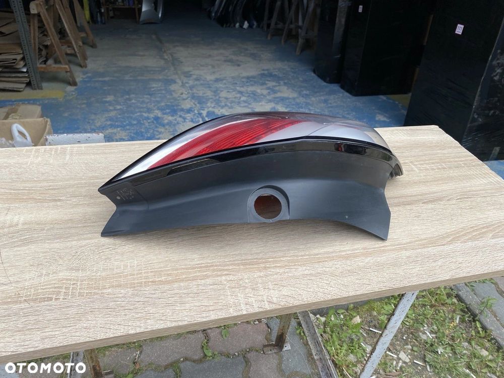 LAMPA TYLNA LEWA OPEL ASTRA III H HB 24451835 - 4