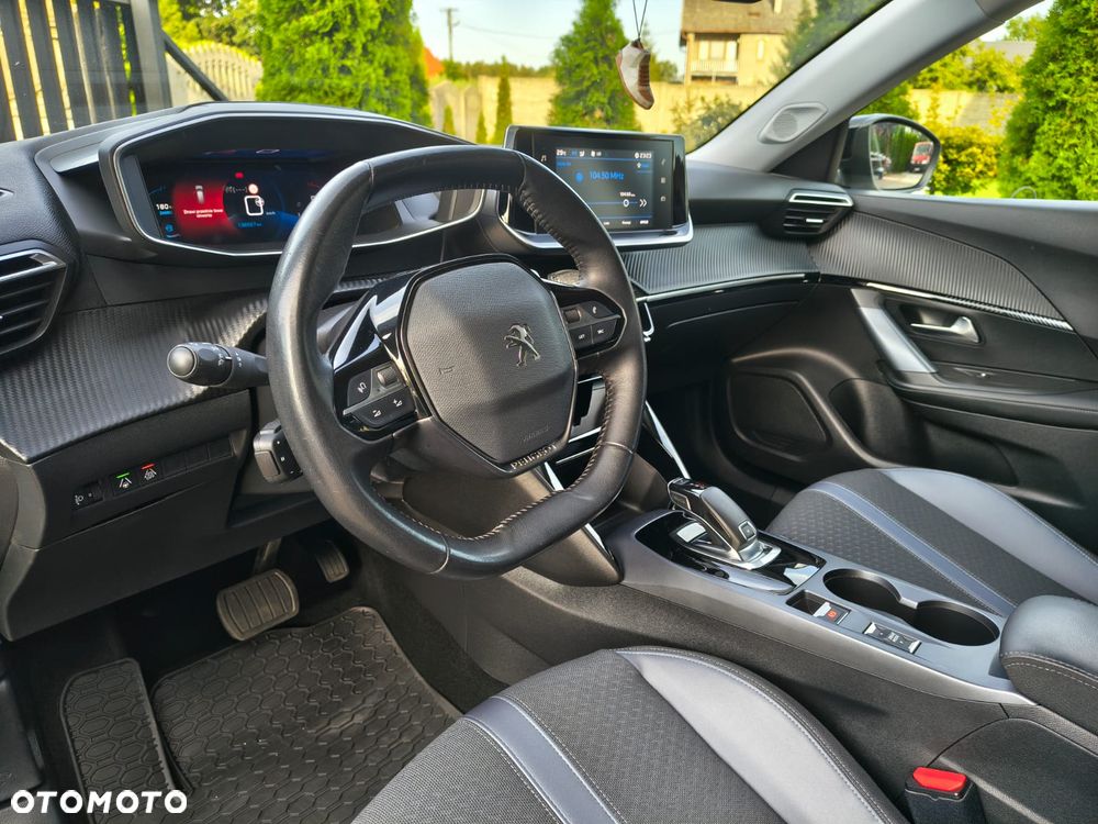 Peugeot 2008 1.5 BlueHDi Allure S&S EAT8 - 18