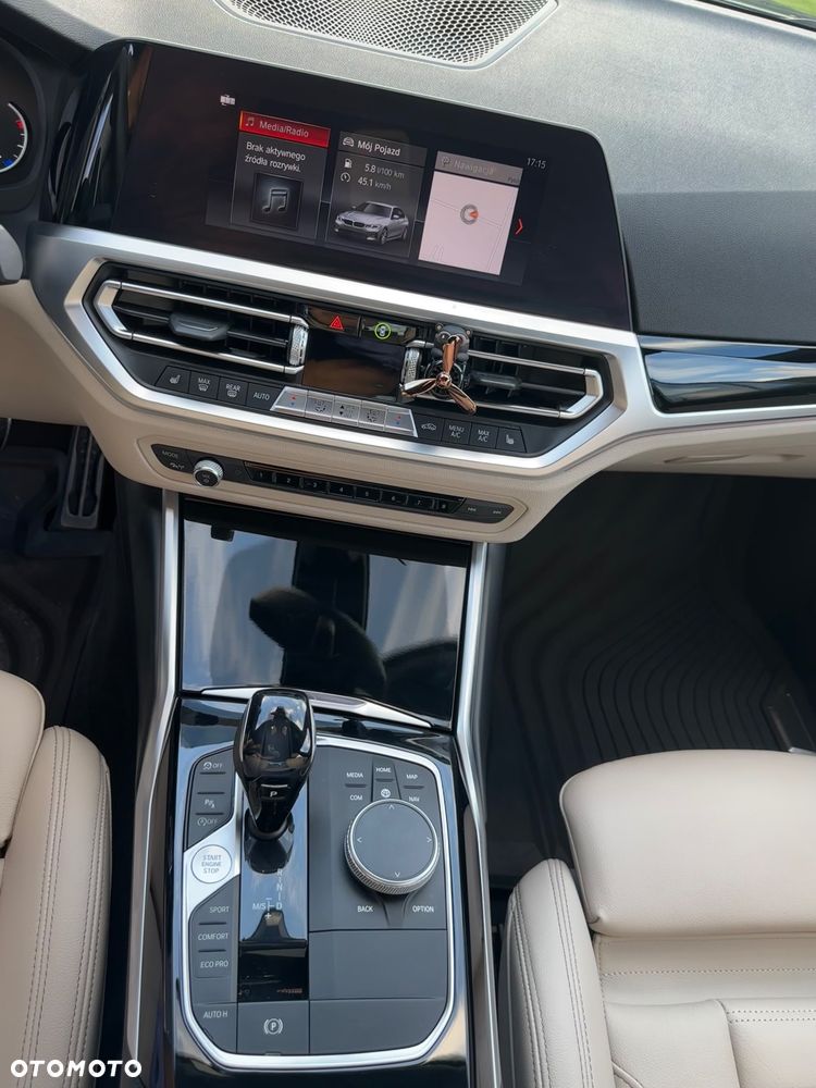 BMW Seria 3 320d M Sport - 11