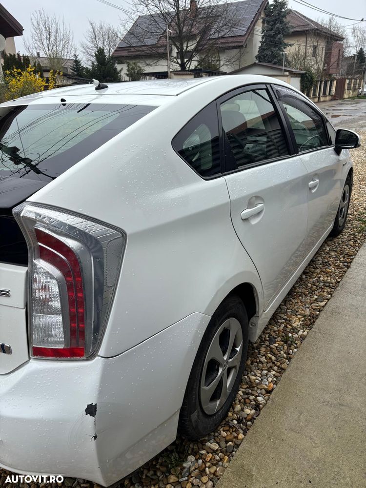 Toyota Prius 1.8 Dual VVT-i Luna - 6