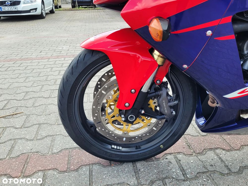 Honda CBR - 24