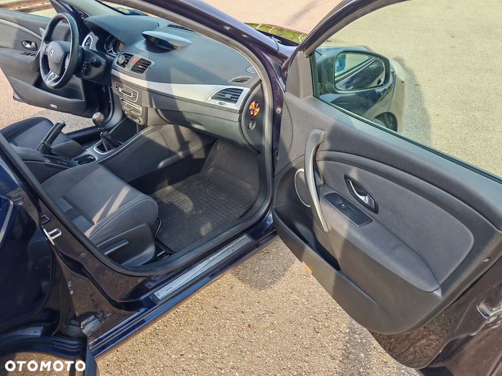 Renault Megane 1.9 dCi Dynamique Euro5 - 23