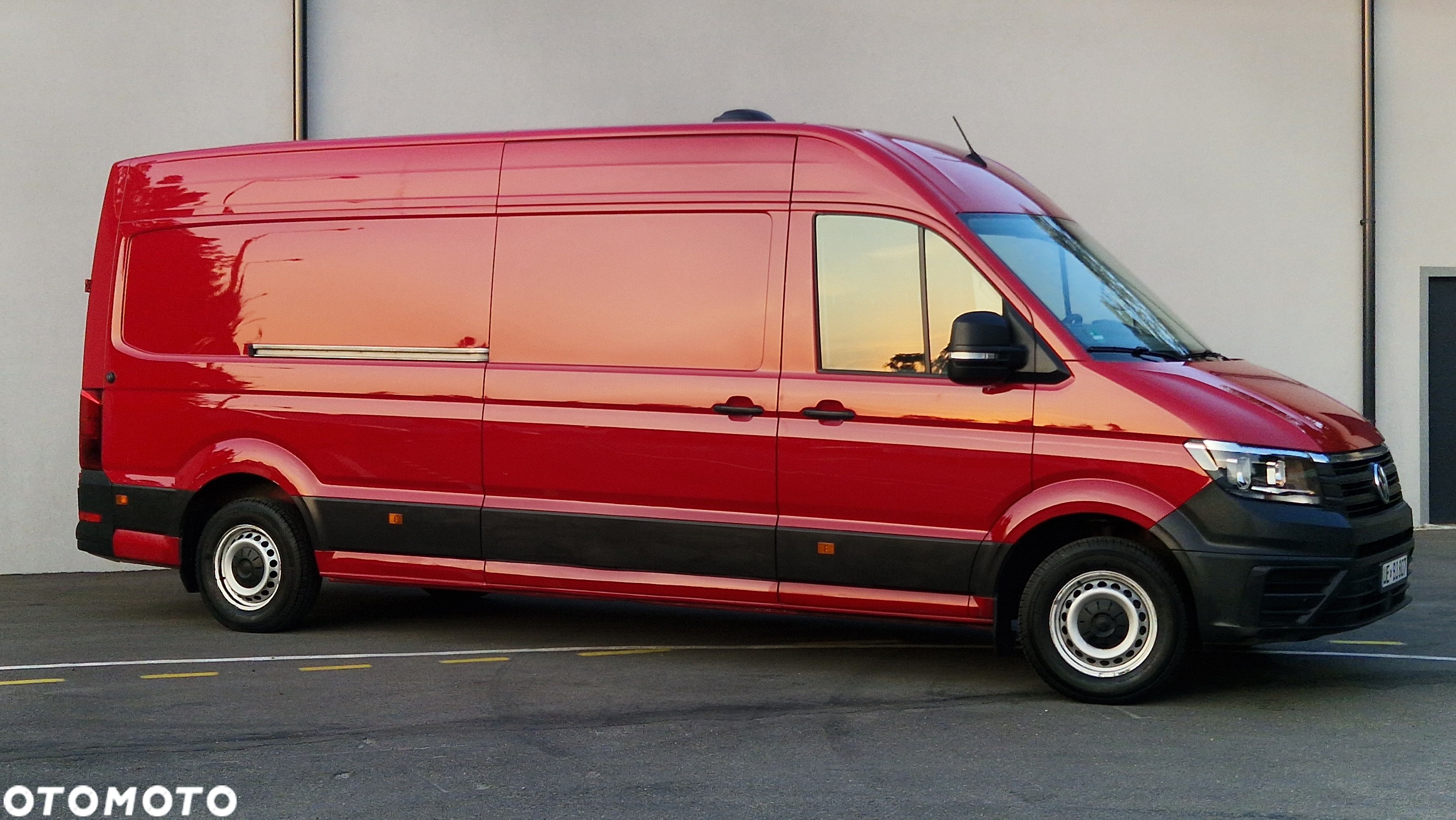 Volkswagen CRAFTER MAXI 2.0 DO PRZEWOZU KWIATÓW PODJAZD OCIEPLONA PAKA KLIMA NOWE OPONY - 1