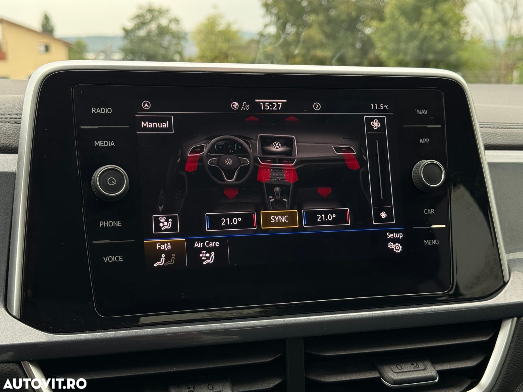 Volkswagen T-ROC - 14