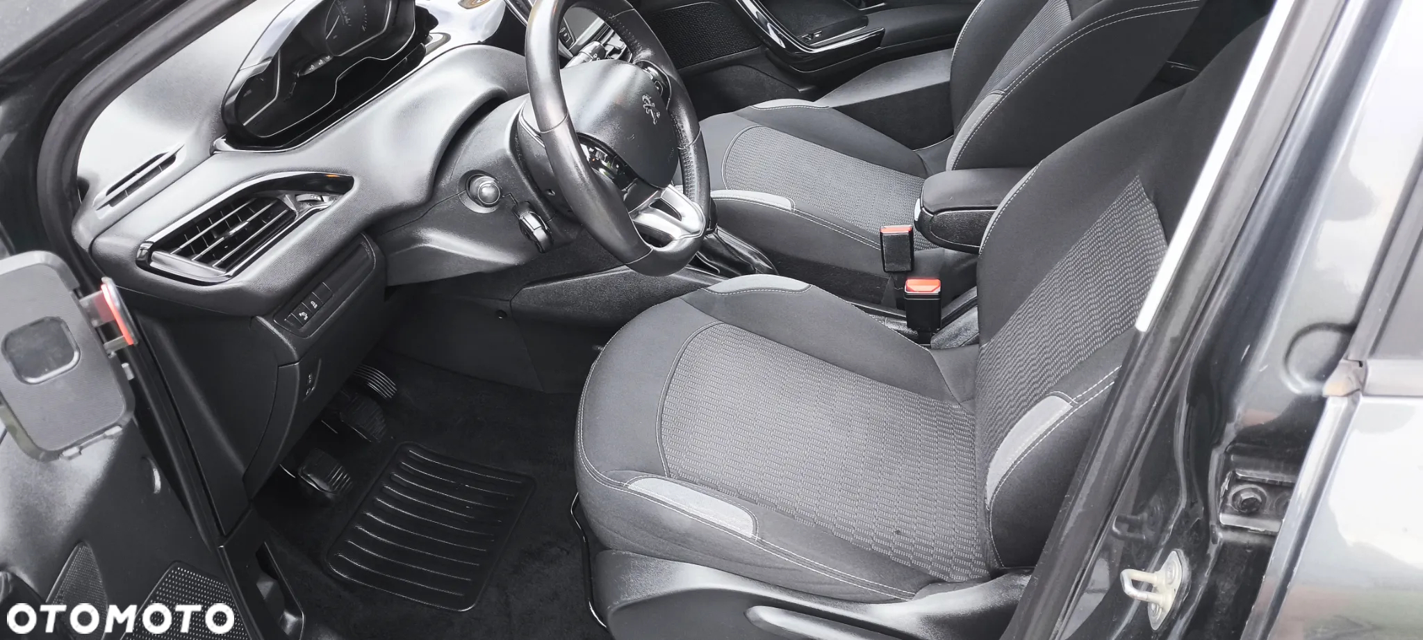 Peugeot 208 1.2 PureTech Allure - 20