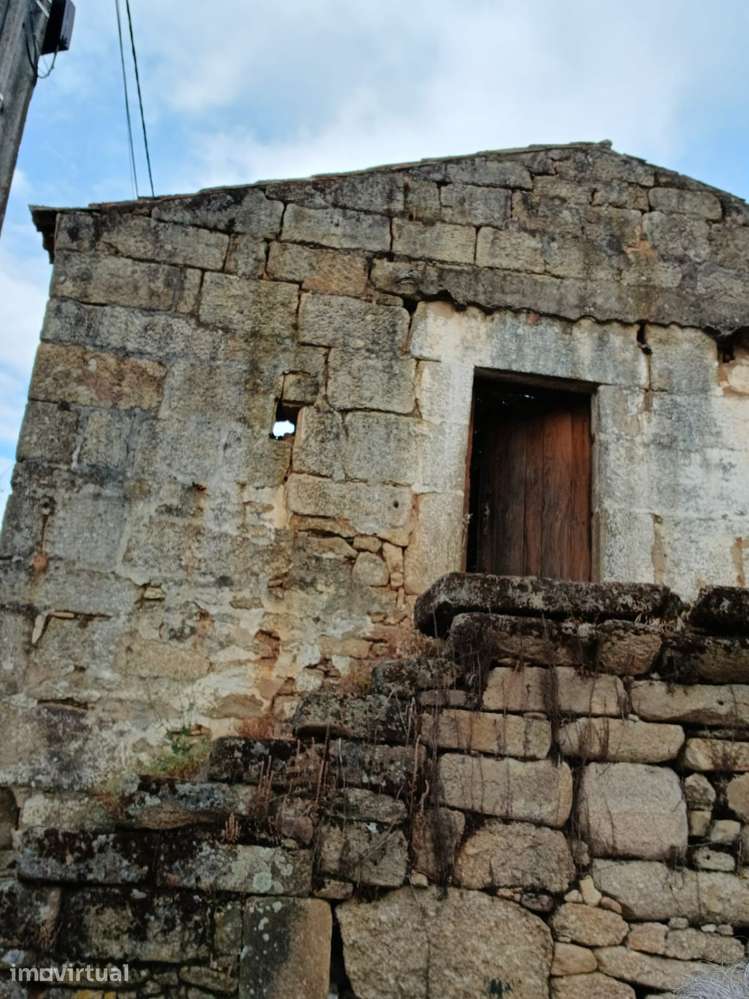 Duas Moradias Antigas de granito para Recuperar | 150 m² de Construção - Grande imagem: 4/9