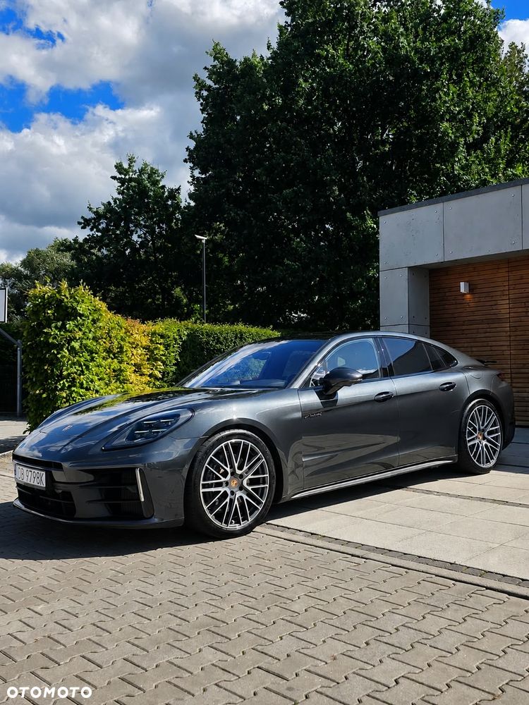 Porsche Panamera 4 E-Hybrid PHEV - 12