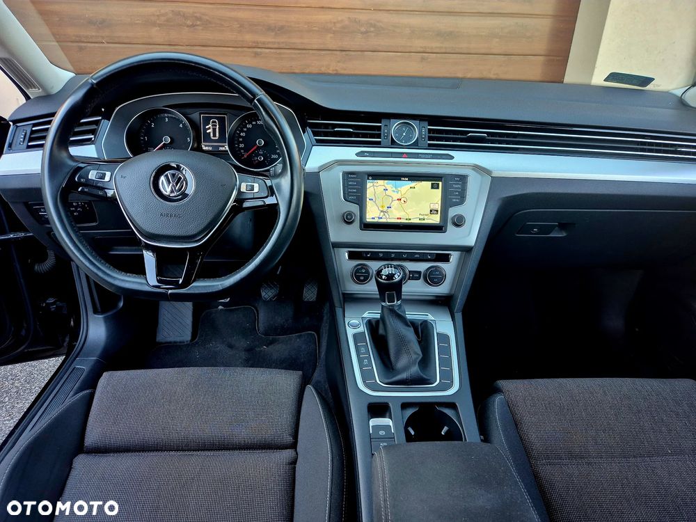 Volkswagen Passat 2.0 TDI BMT Comfortline - 10