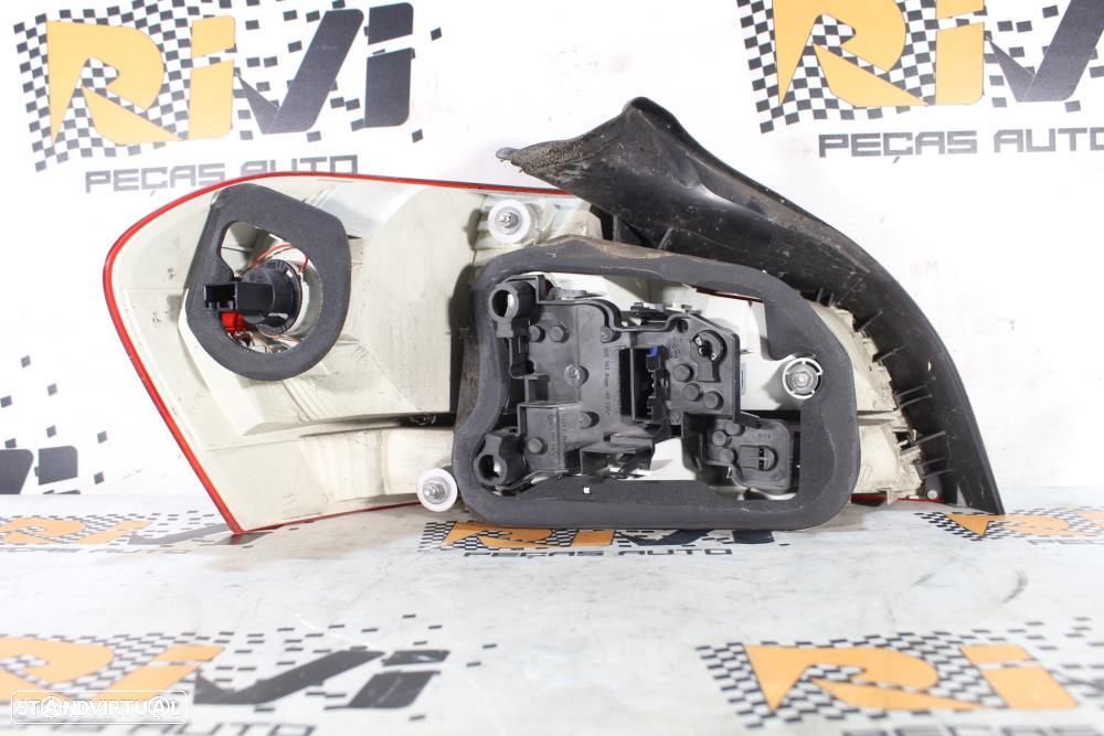 Farolim Direito Bmw 1 Coupé (E82)  63217285642 / 7285642 / Passageiro - 5