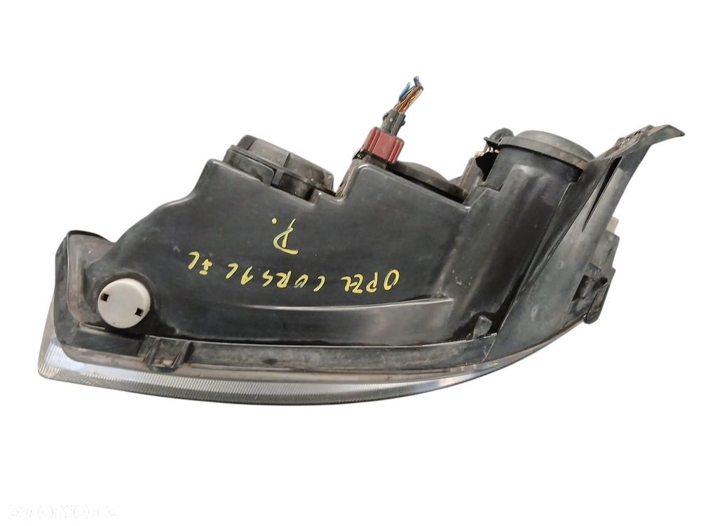 LAMPA PRAWA PRZEDNIA OPEL CORSA C - 2